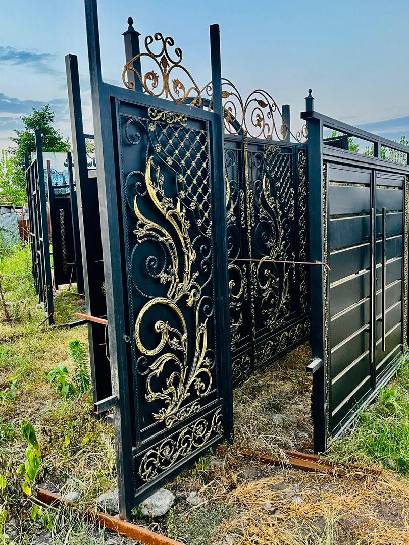 تولیدی درب فلزی حیاط و پارکینگ فتح خانی در رودسر